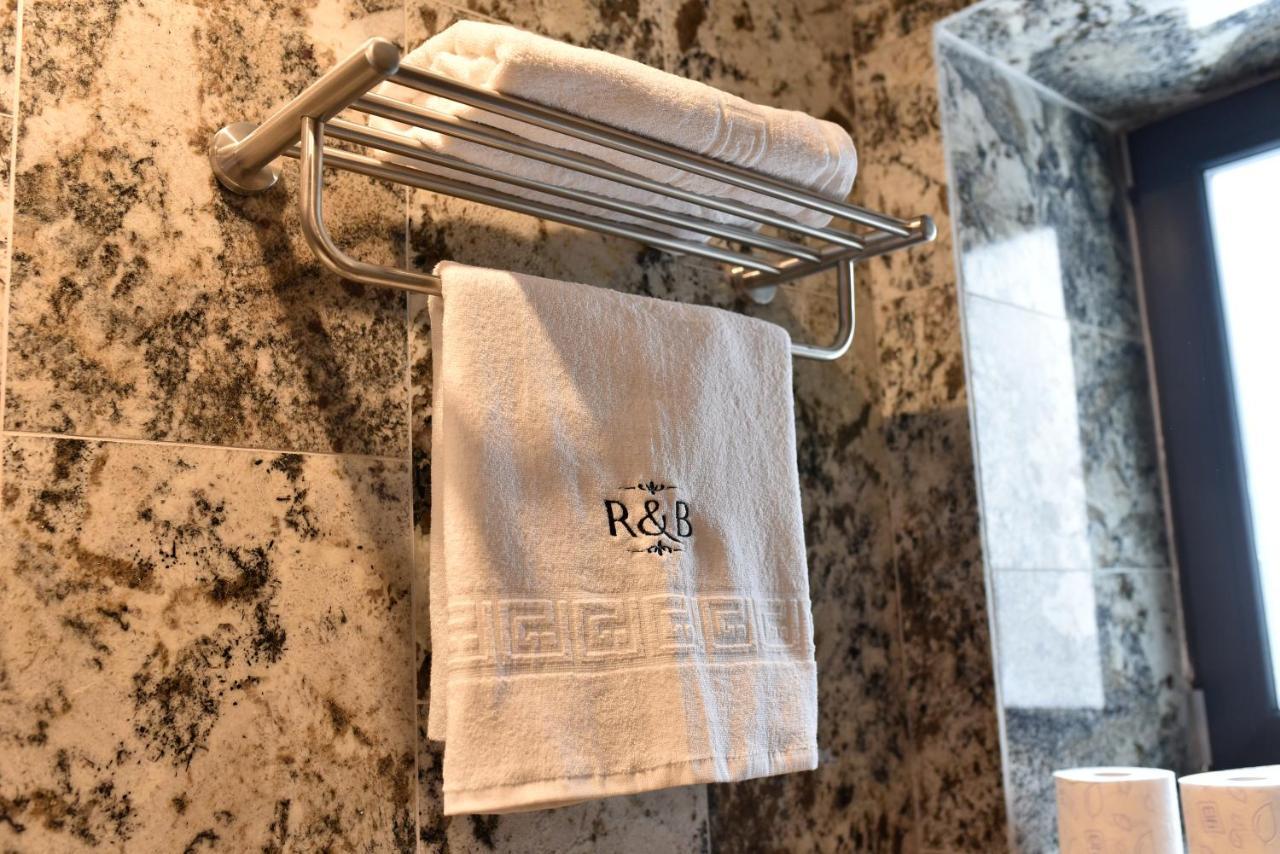 R&B Apartments 普雷代亚尔 外观 照片