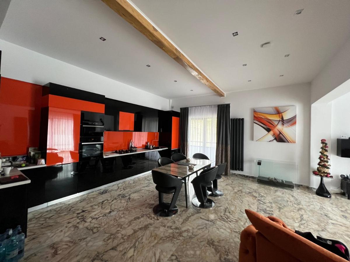 R&B Apartments 普雷代亚尔 外观 照片